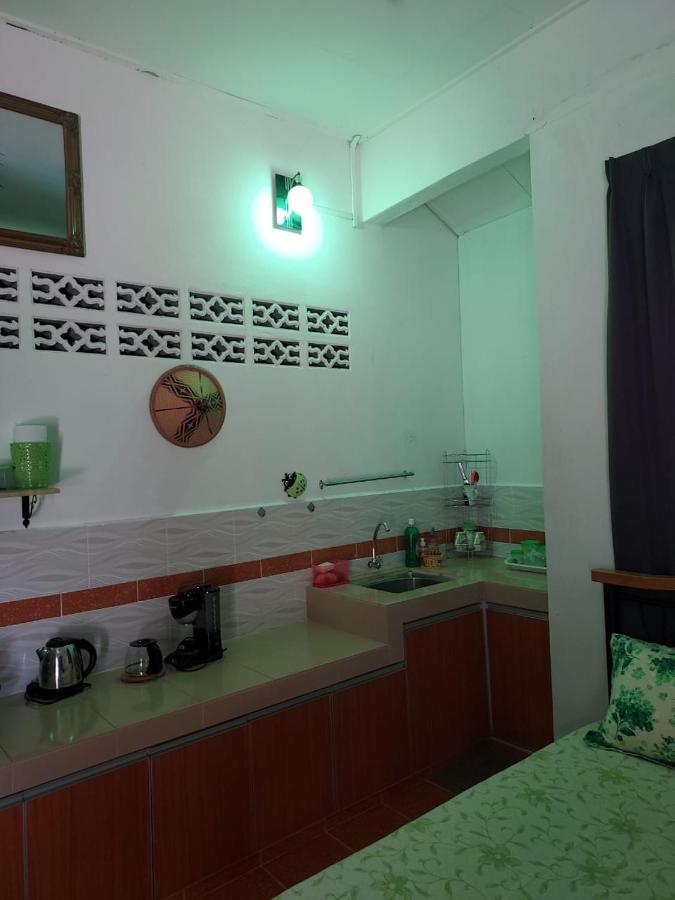 Room 345 Kota Bharu Exterior photo