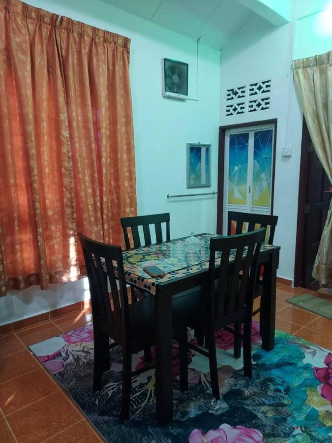 Room 345 Kota Bharu Exterior photo