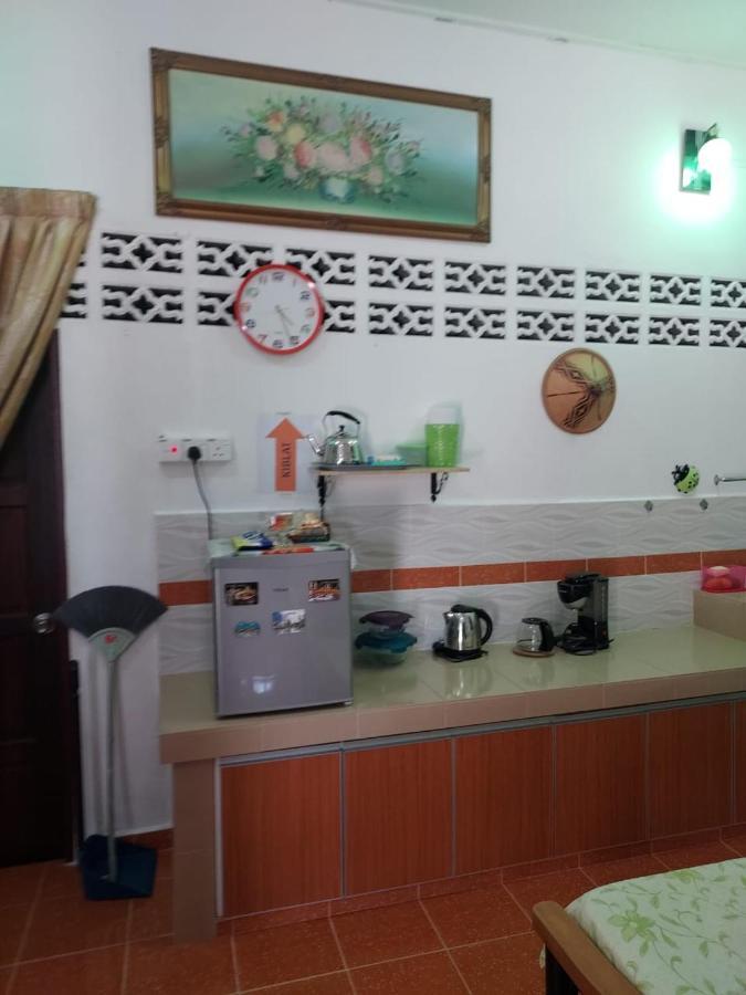 Room 345 Kota Bharu Exterior photo