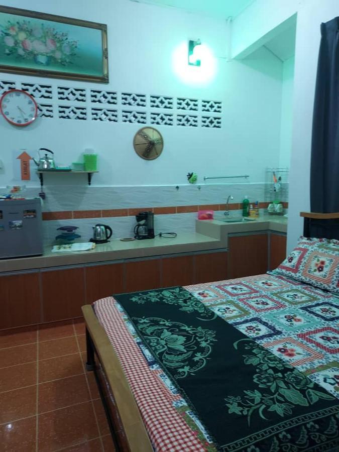 Room 345 Kota Bharu Exterior photo